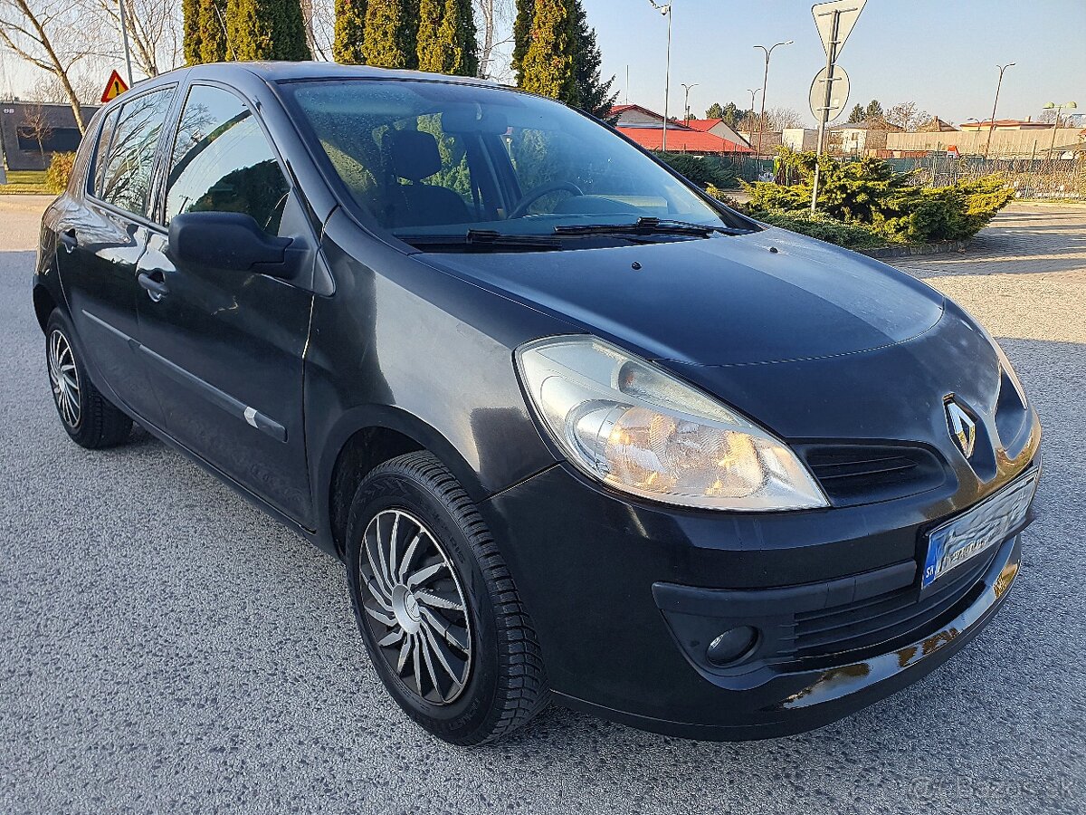 Renault Clio 1.2i - 43 KW benzin. - 7