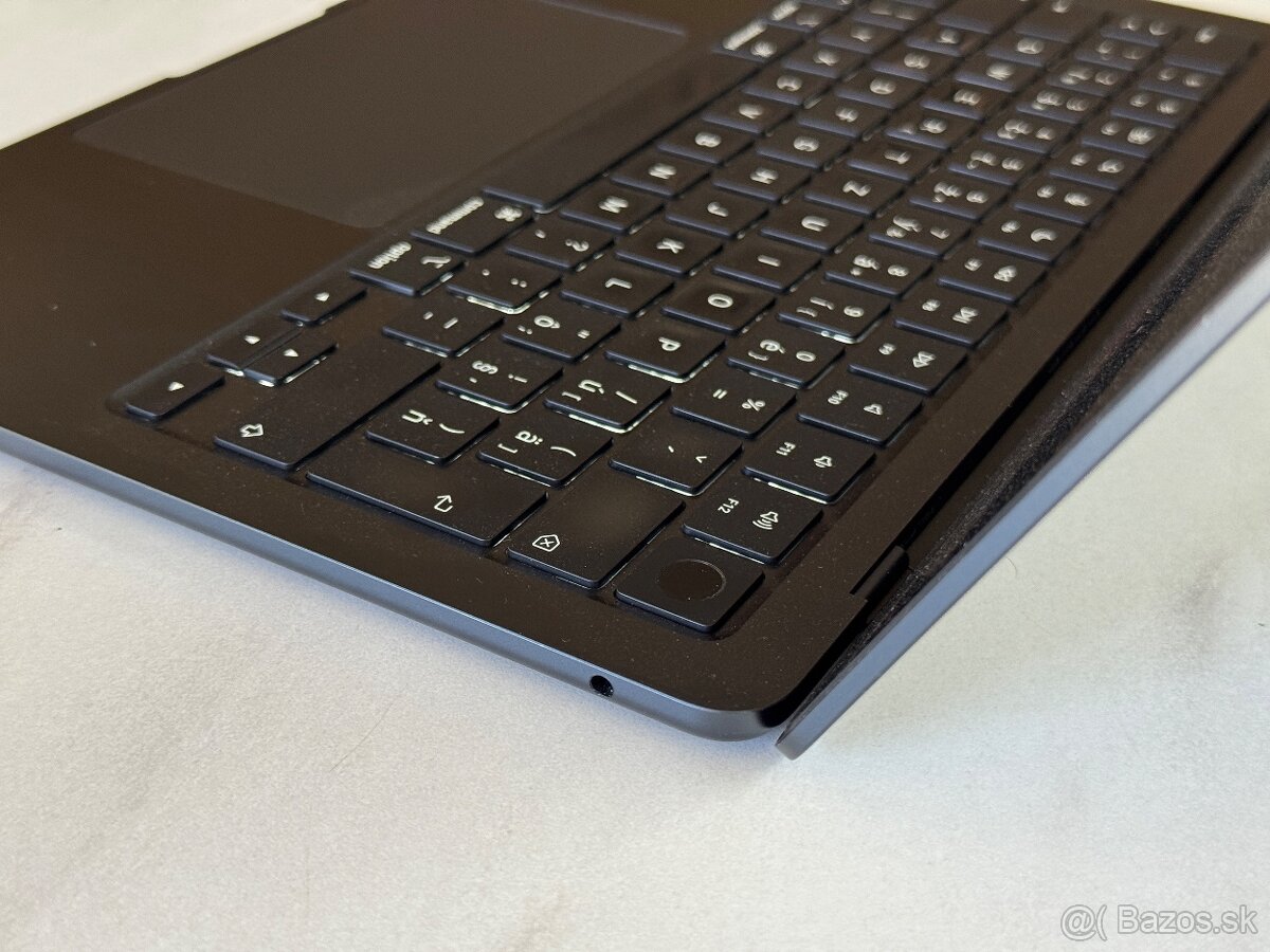 MacBook Air M3 13" komplet - 7