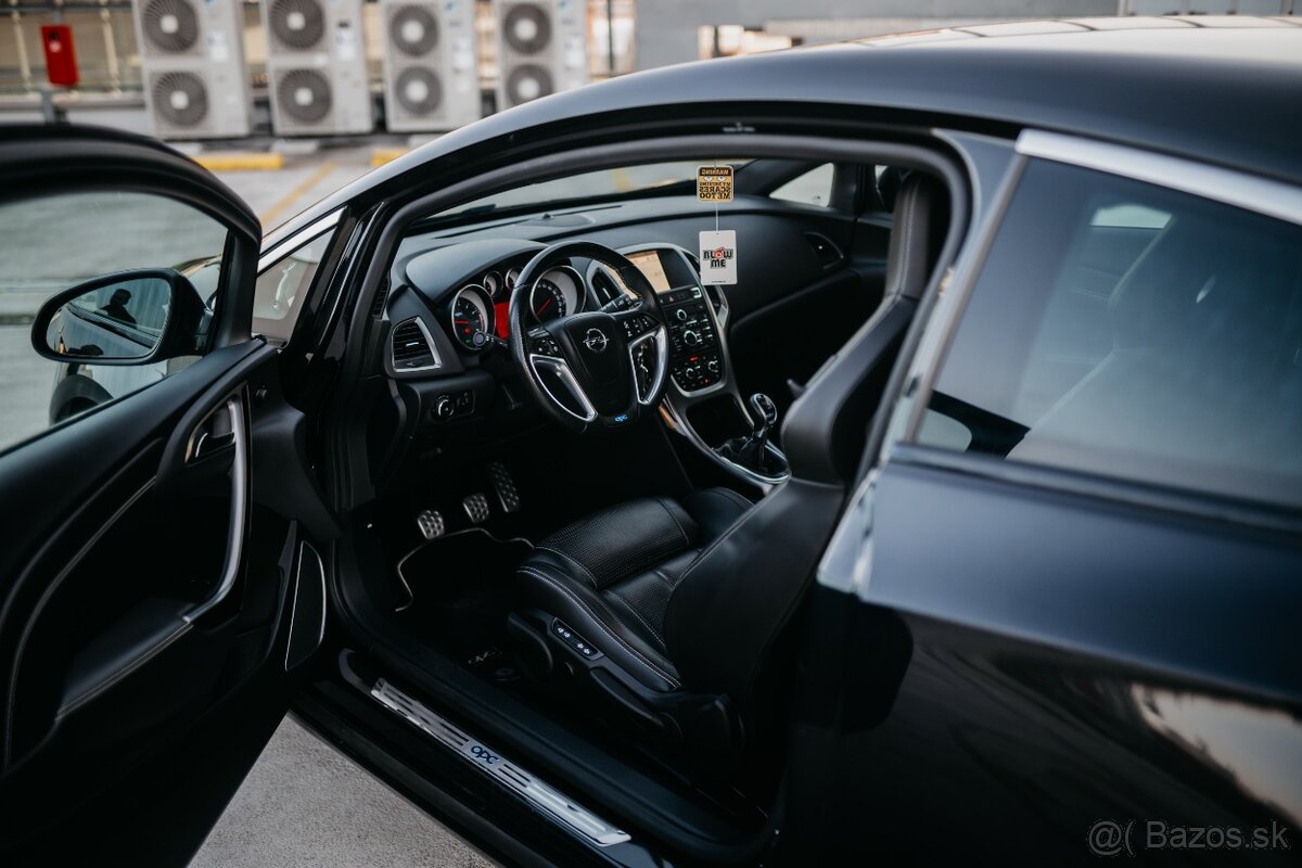 Opel Astra J OPC - 7