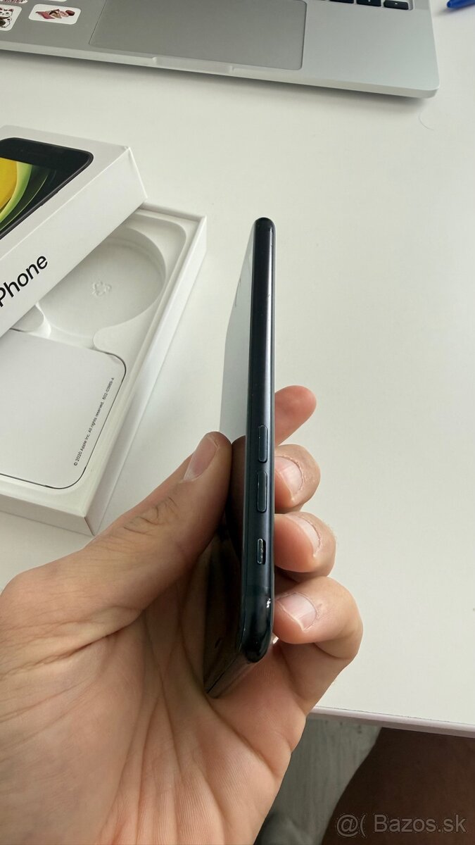 iPhone SE 2020, 64GB - 7