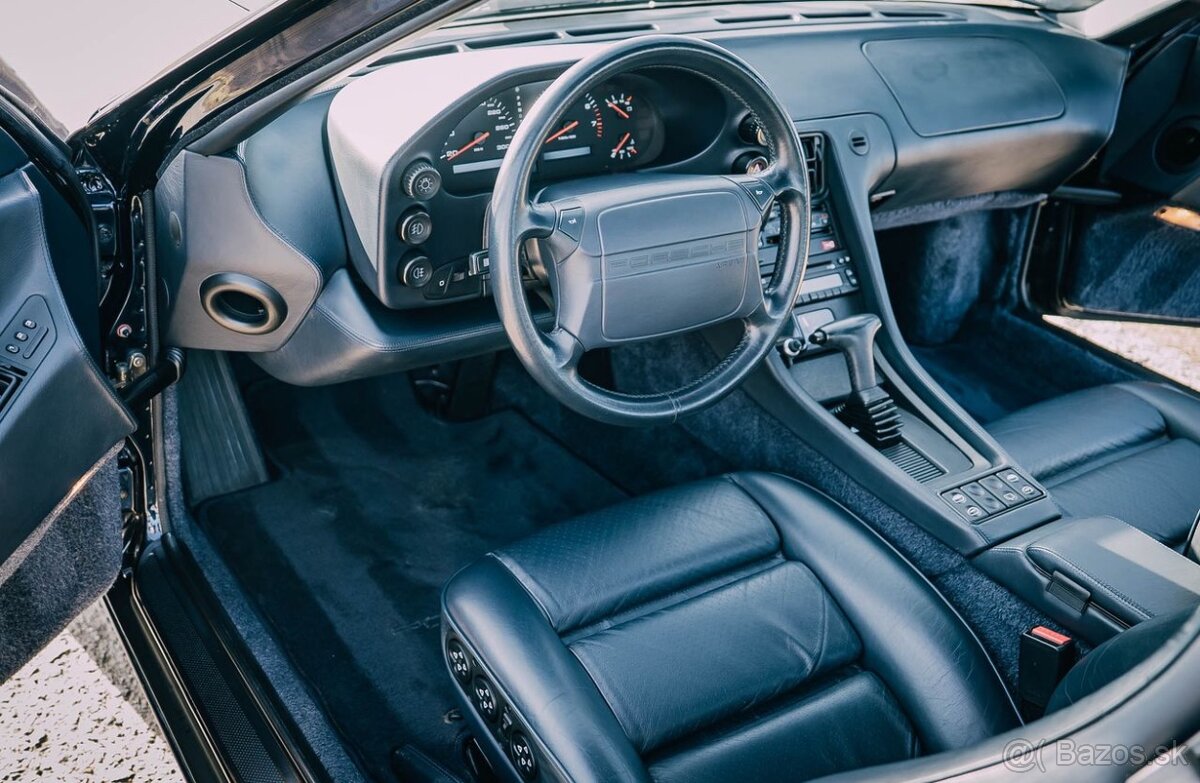 PORSCHE 928 GTS EVROPSKÝ MODEL - 7