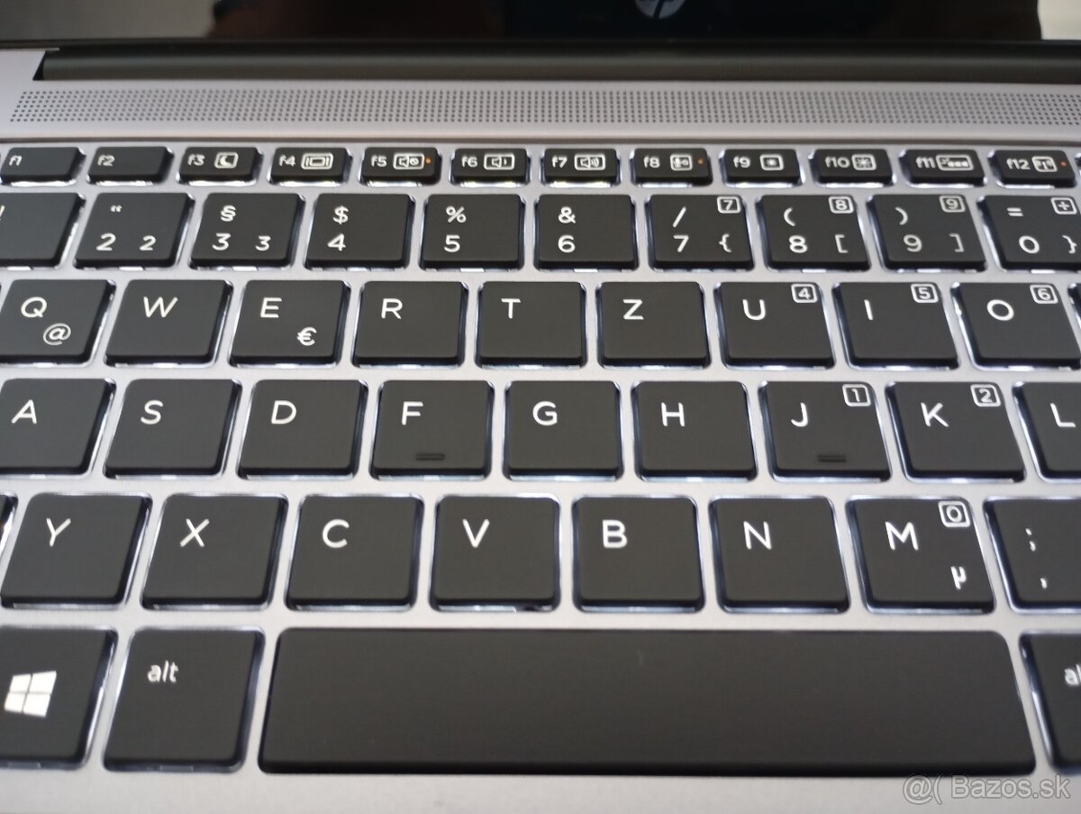 Hp elitebook 1030 G1 , Intel core m5 , 8gb ram , ssd ,Win 11 - 7