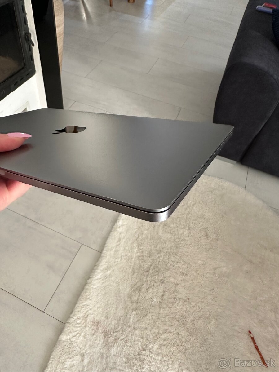 Apple MacBook Pro - 7