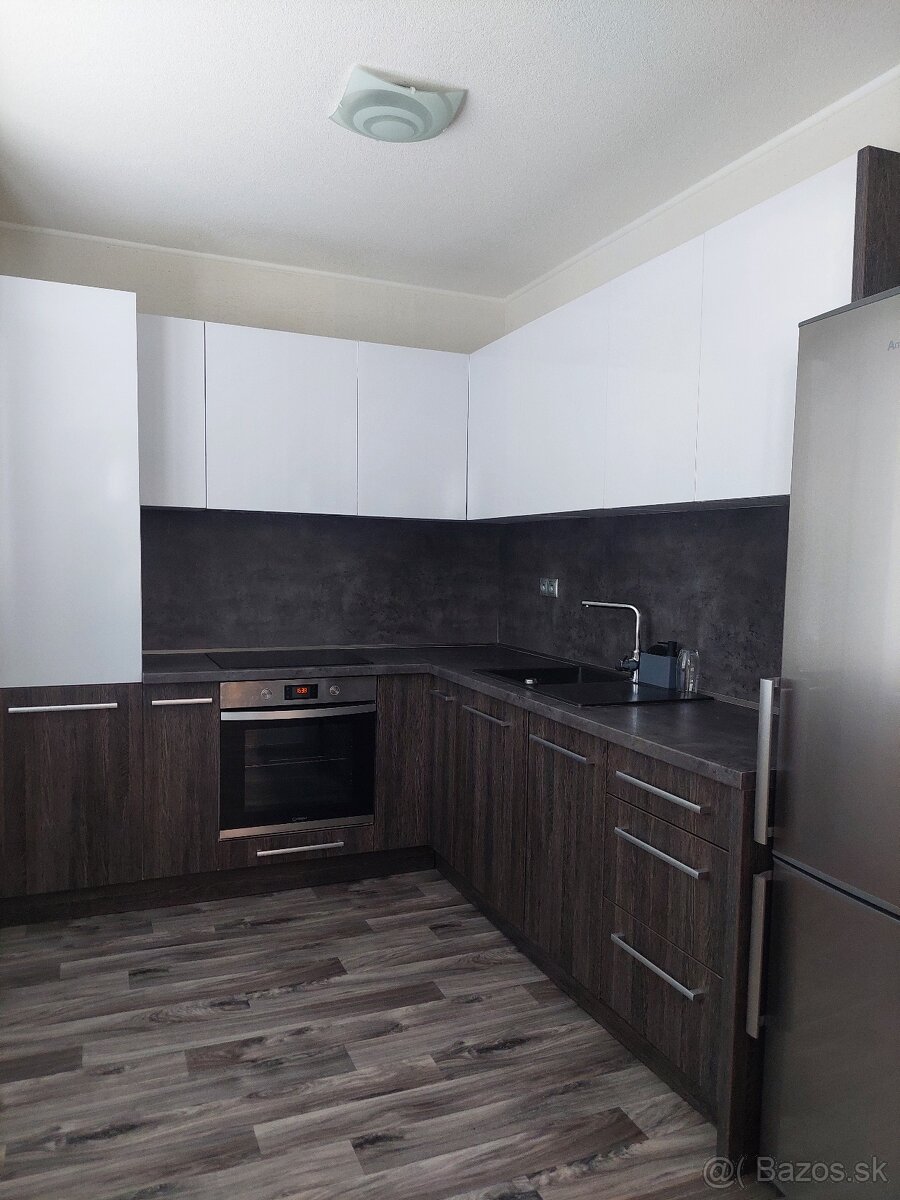 Predám 2 izb. byt s balkónom - 7