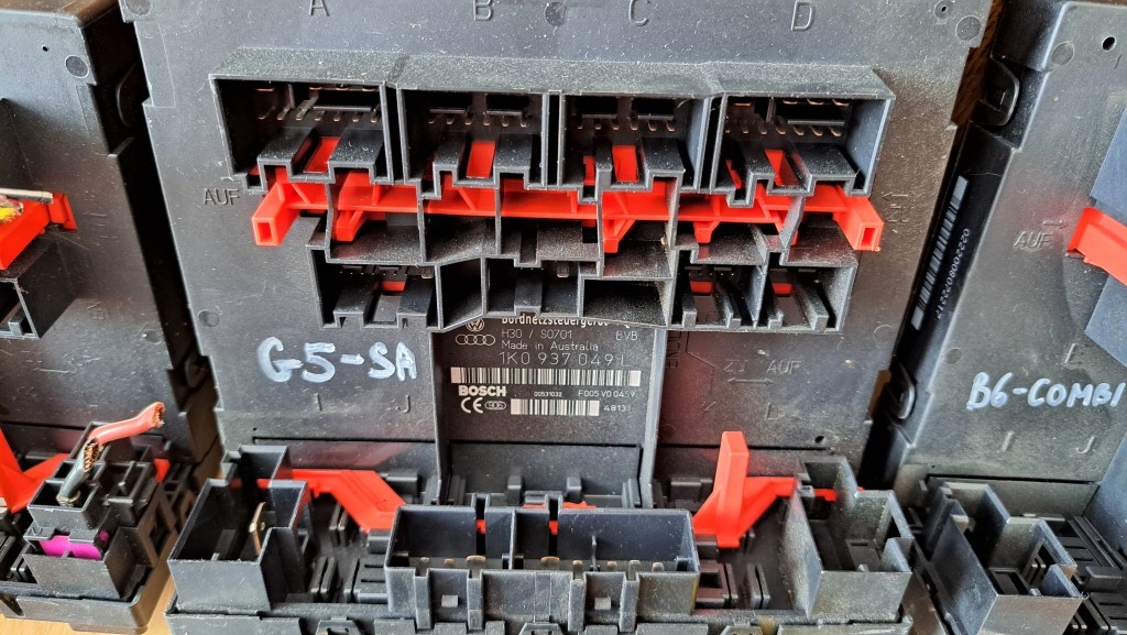 Riadiace jednotky - OCTAVIA 2,GOLF 5,Passat B6, Touran - 7