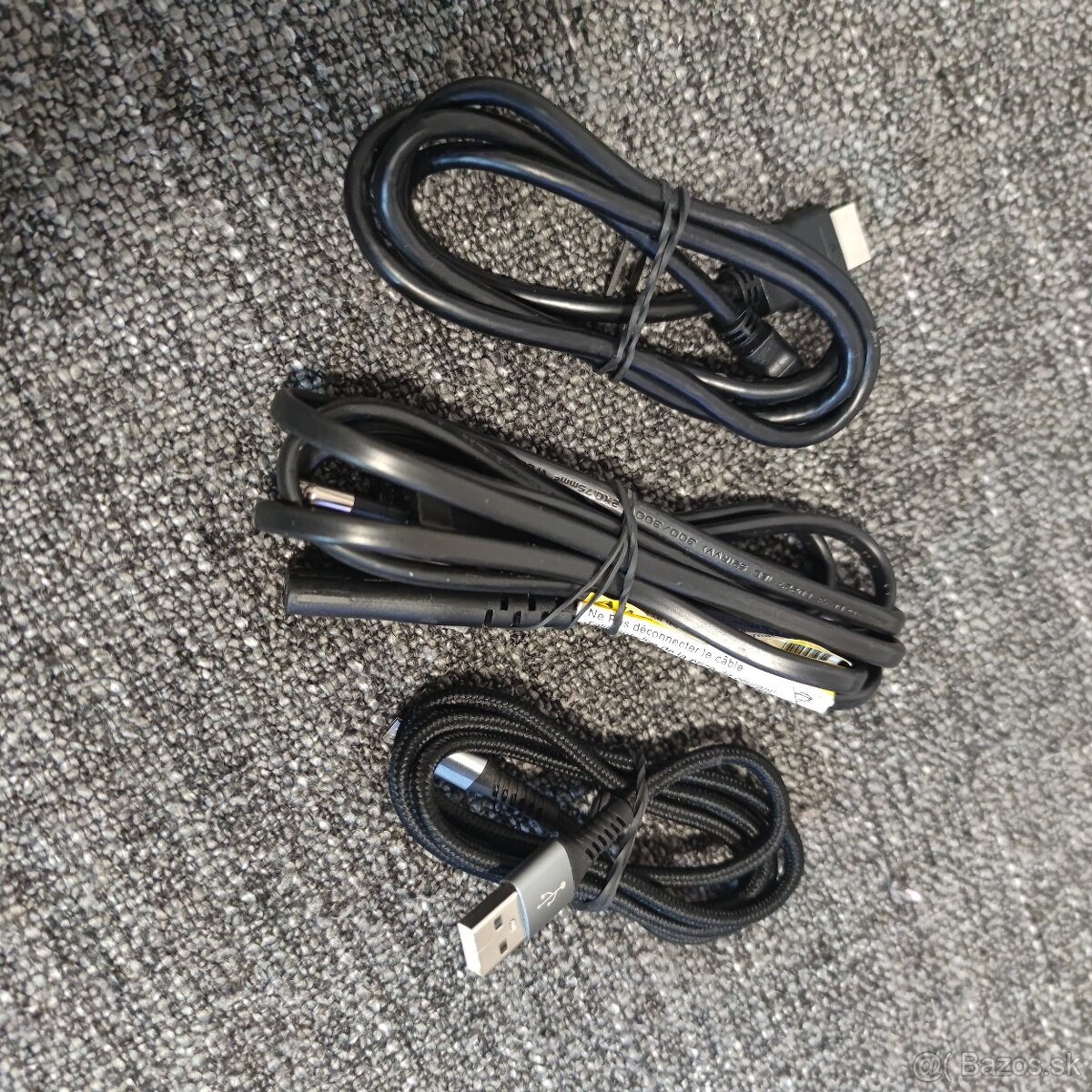 PS4 500GB + ovládač + 2x hra - 7