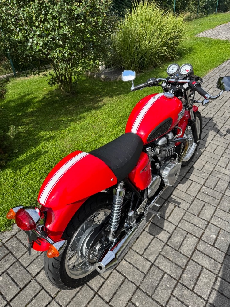 Triumph Thruxton 900 - 7