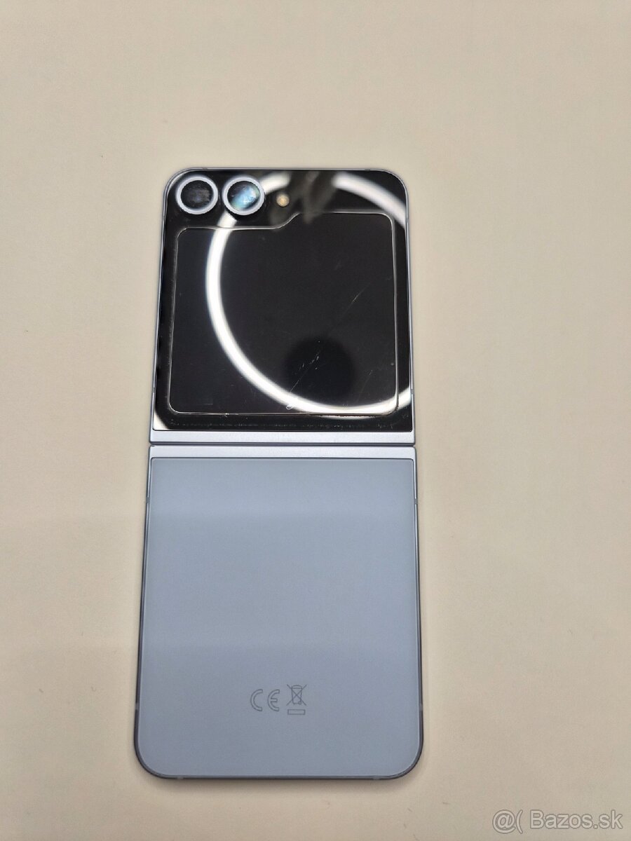 Samsung Galaxy Z Flip6,8/256gb - 7