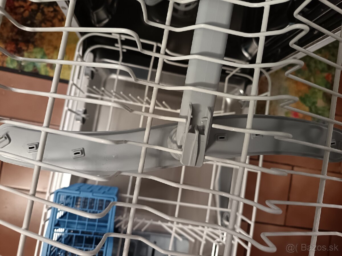 Úzka 45 cm umývačka riadu beko - 7