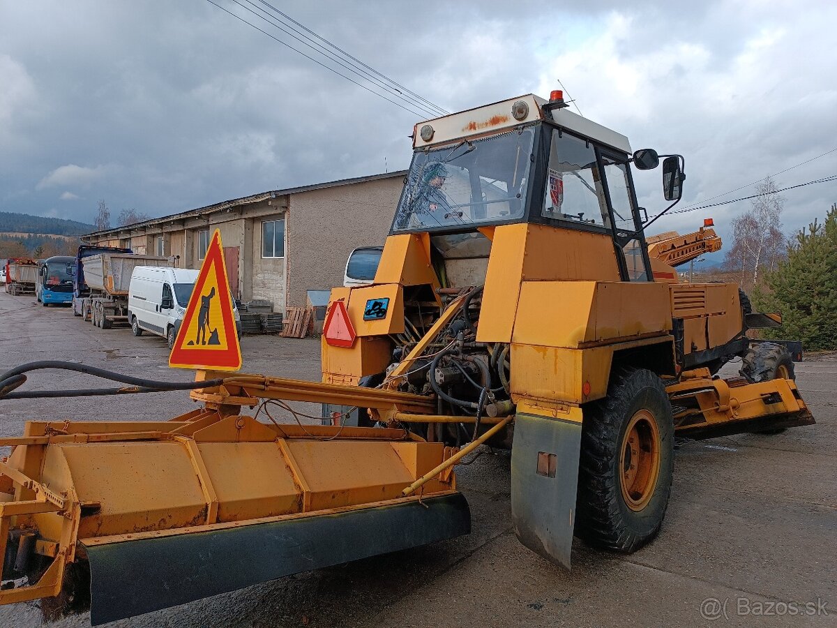 Zrezávač krajníc Zetor 12145 - 7