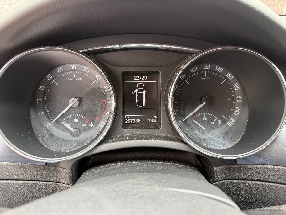 ŠKODA SUPERB COMBI 2.0 TDI 103 kW,,DSG - 7