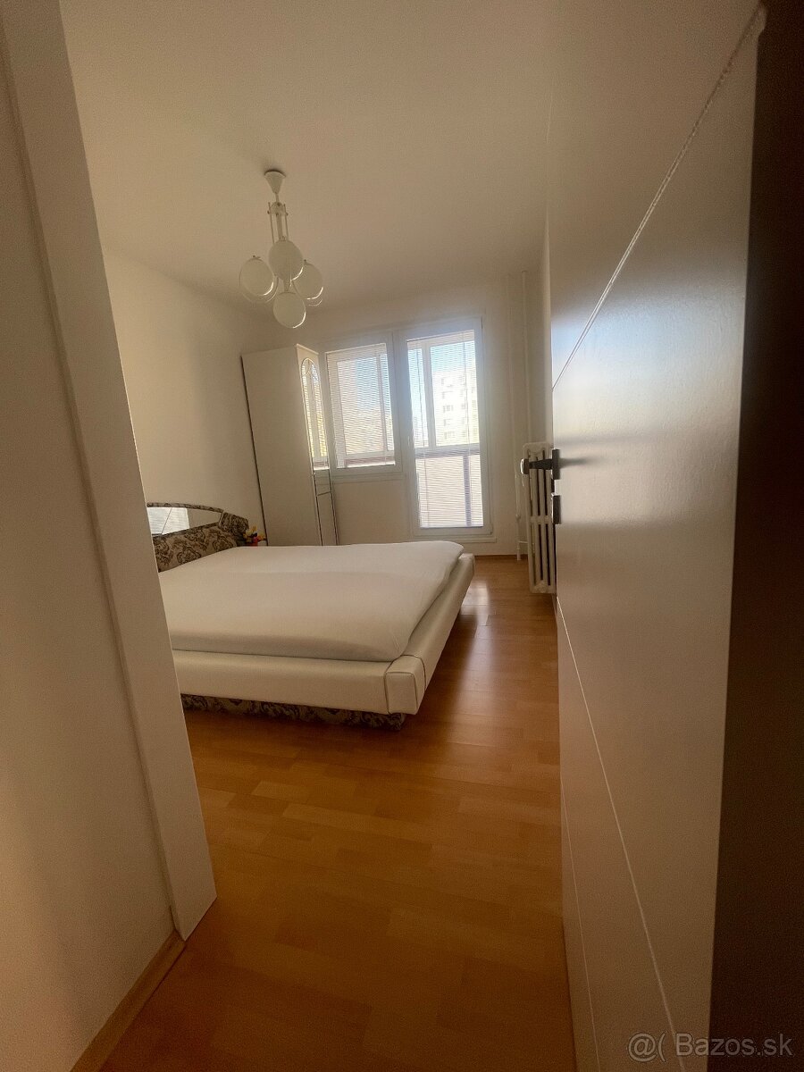 Prenájom pekný 3 - izbový byt s balkónom 72m -KVP - 7