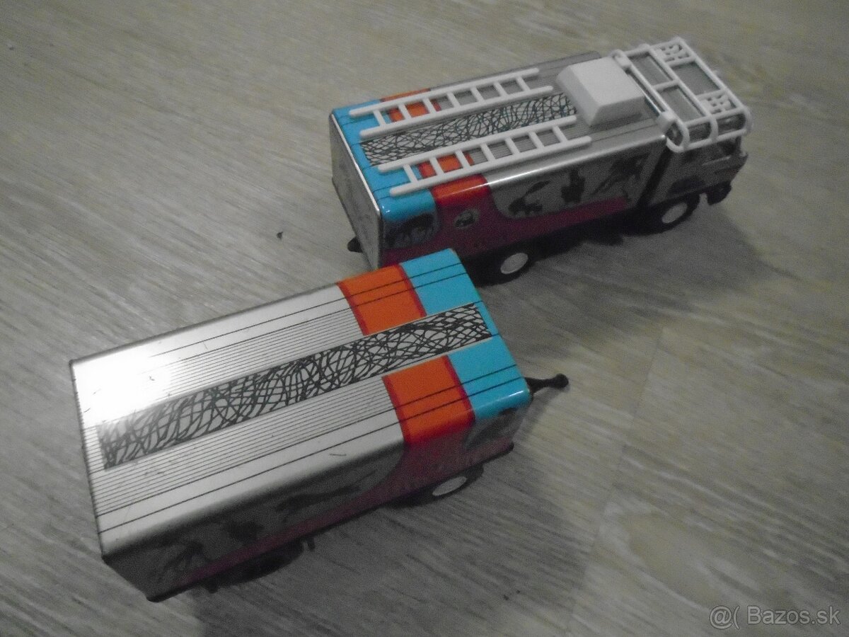 Stará hračka Tatra KDN Safari - 7