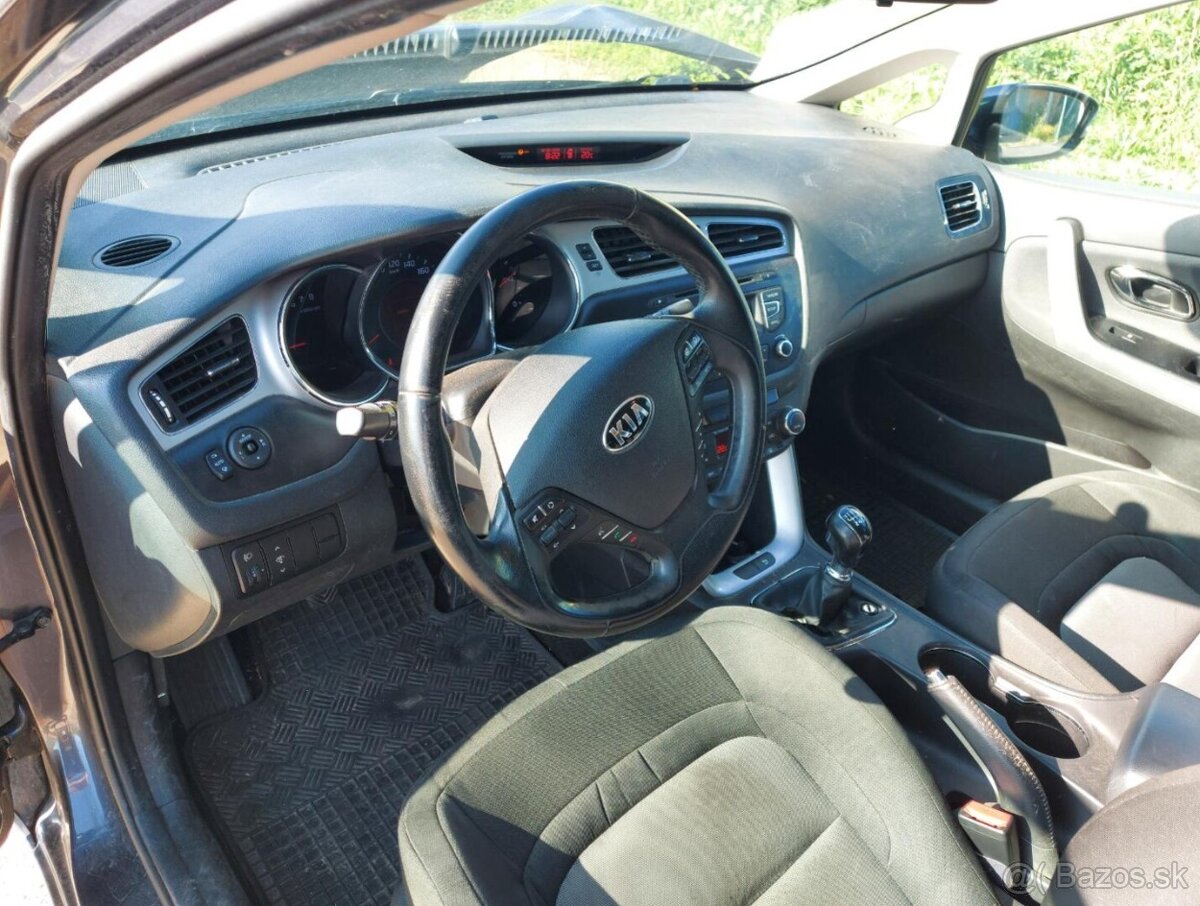 Kia Ceed Combi 2012 - 2017 náhradní díly - 7