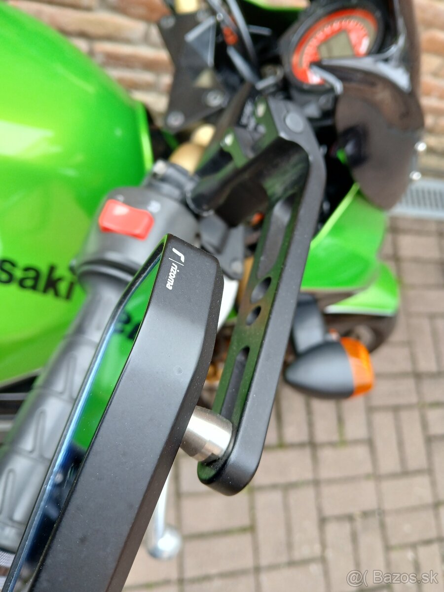 Kawasaki Z1000 - 7