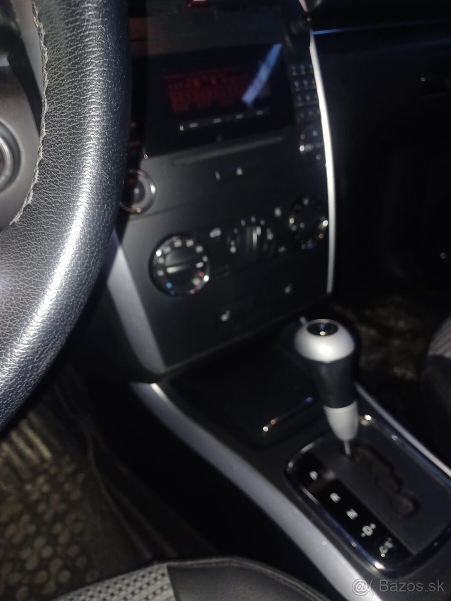 Mercedes-benz B200 - 7