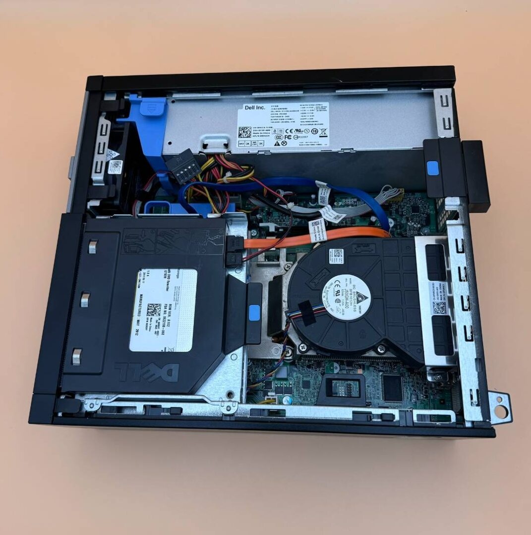 Počítač DELL.Intel i3-2120 2x3,30GHz.4gb ram.250gb HDD - 7