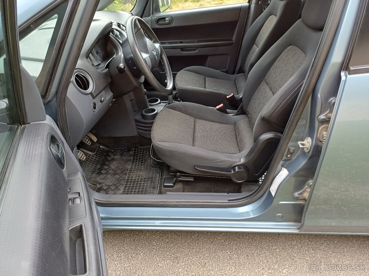Mitsubishi Colt 1,1i - rok výroby 2009 - 7