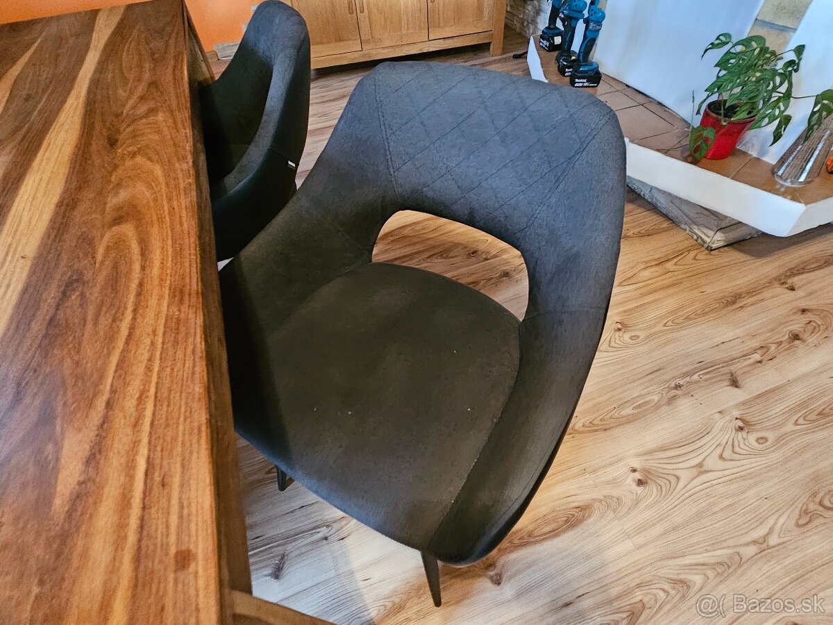 Jedalensky stol masiv +4 stolicky - 7