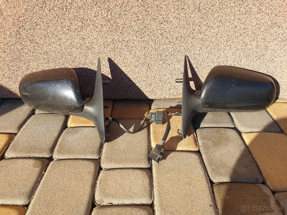 Škoda Octavia 1 predná kapota,strieborná 9102 - 7