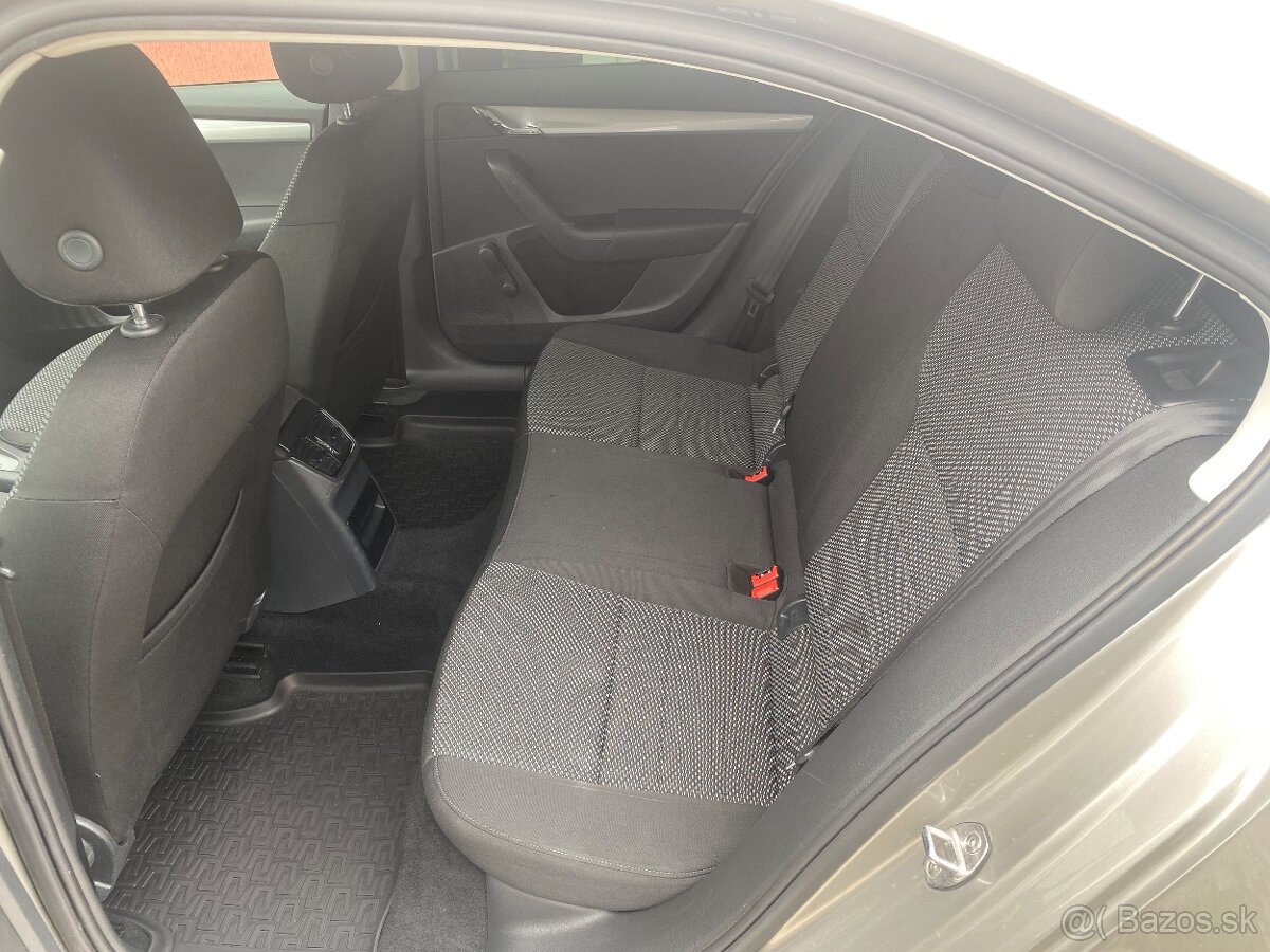 Škoda Octavia 1.6 TDI Ambition - 7