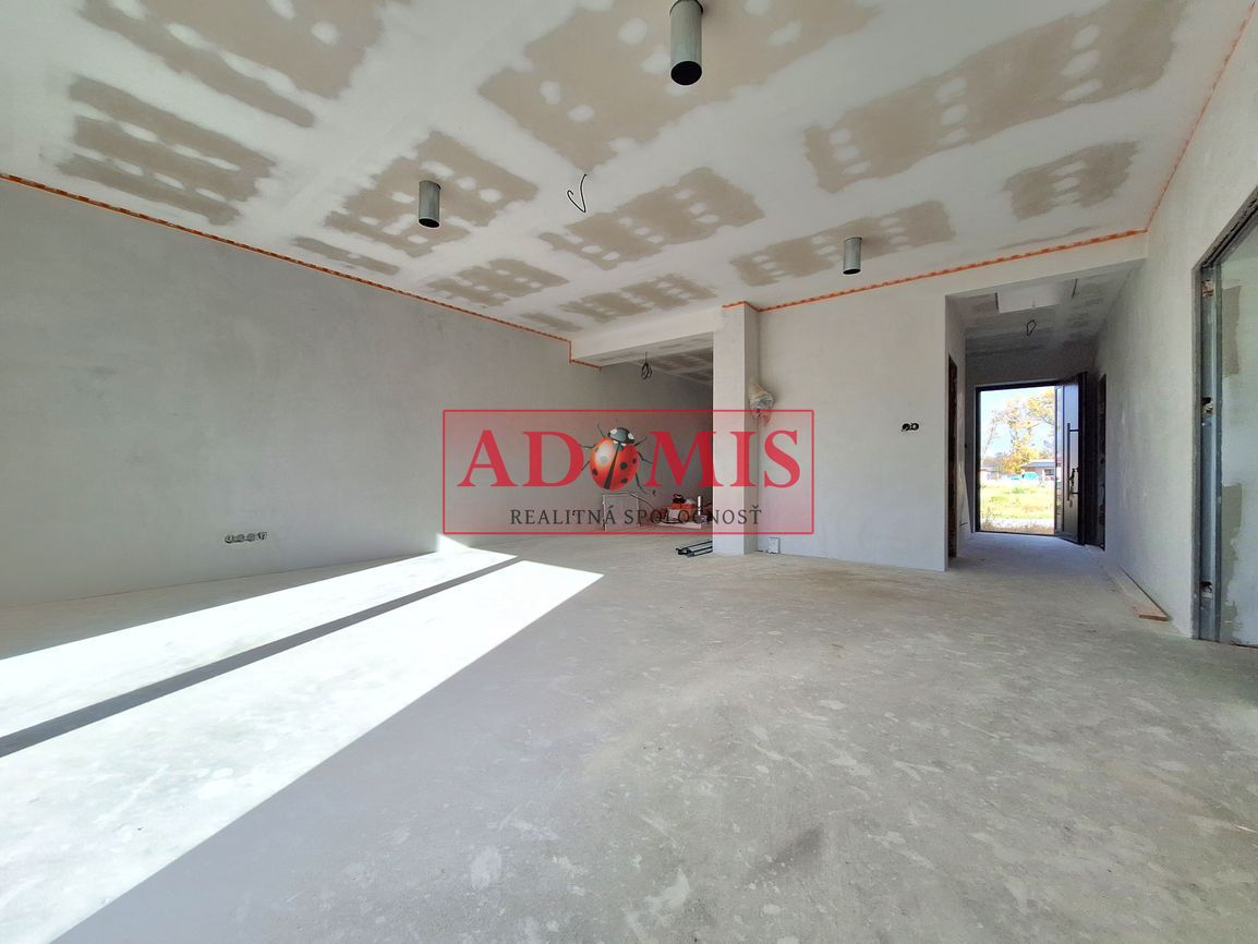 Na predaj bezbariérový bungalov Ruskov, 650m2, 3x kúpelňa,12 - 7