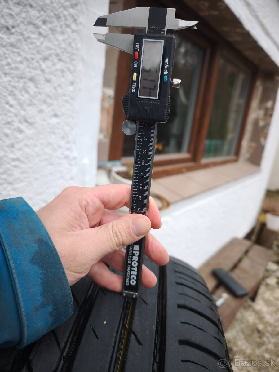 Letné pneu 225 55 R18 - 7