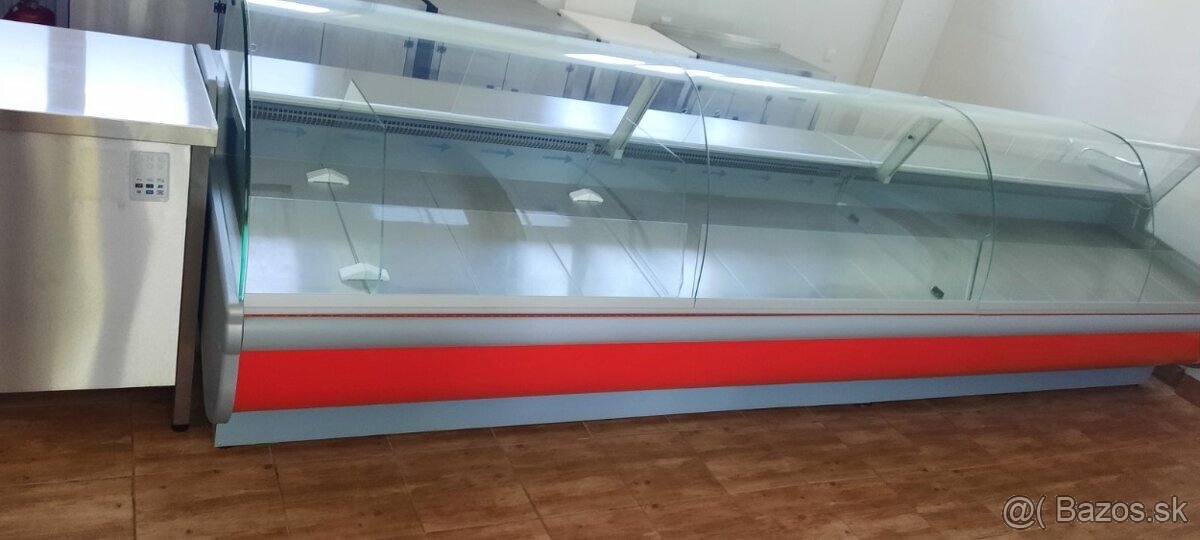 PREDÁM REGÁLY A VYBAVENIE PREDAJNE POTRAVÍN A MÄSIARSTVA - 7