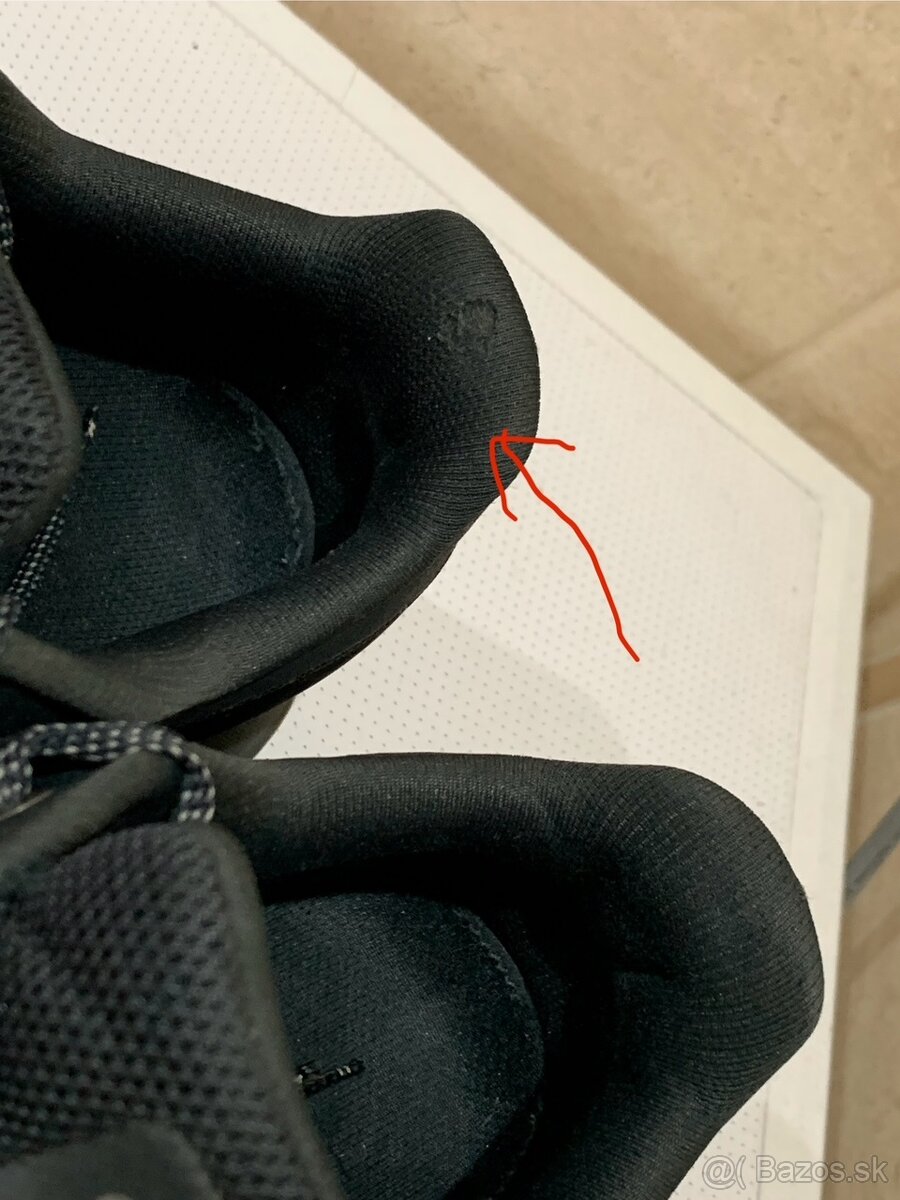 On Cloudstratus 44 Black Shadow - 7