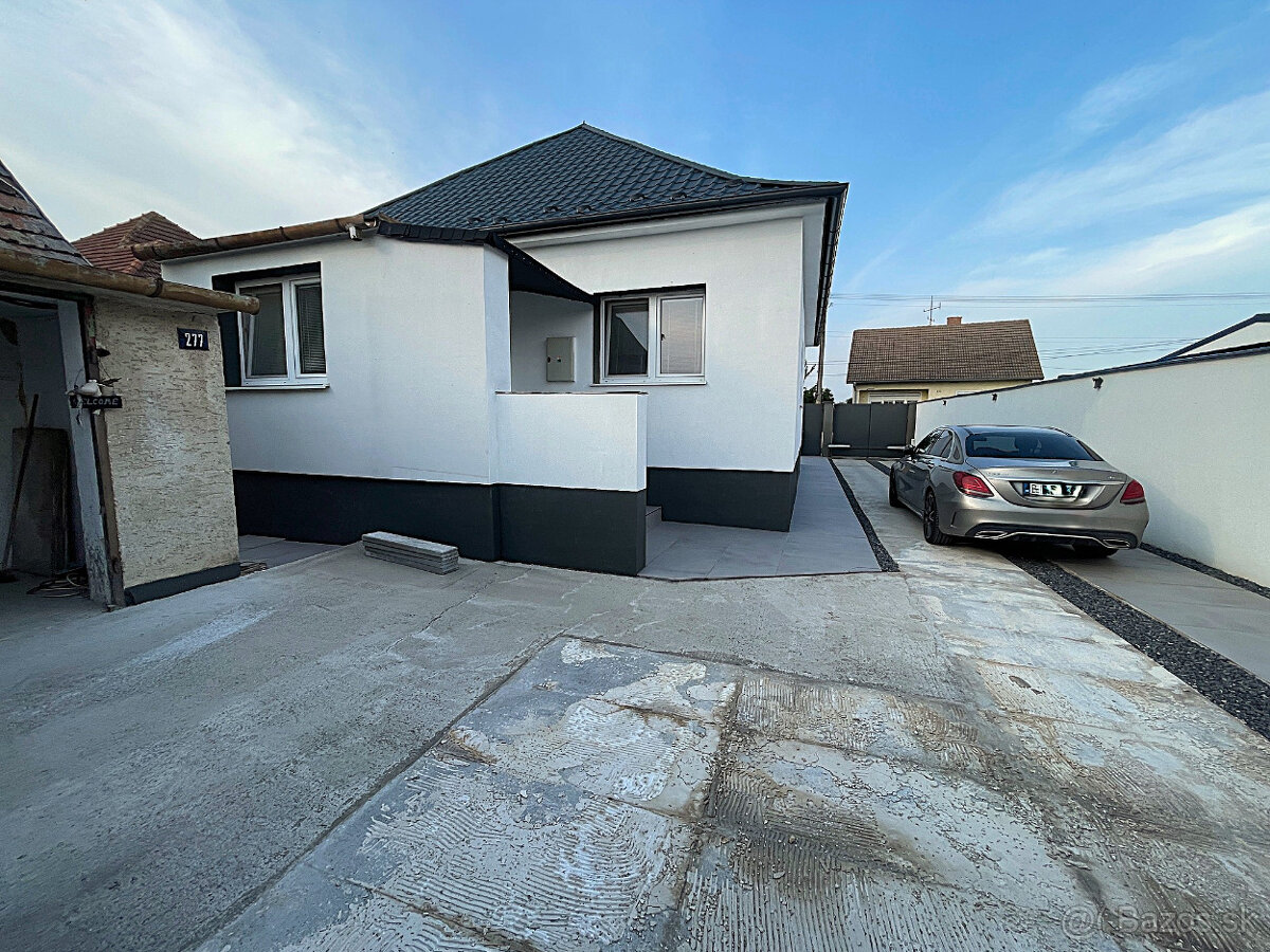 Kompletne zrekonštruovaný rodinný dom s bazénom - 7