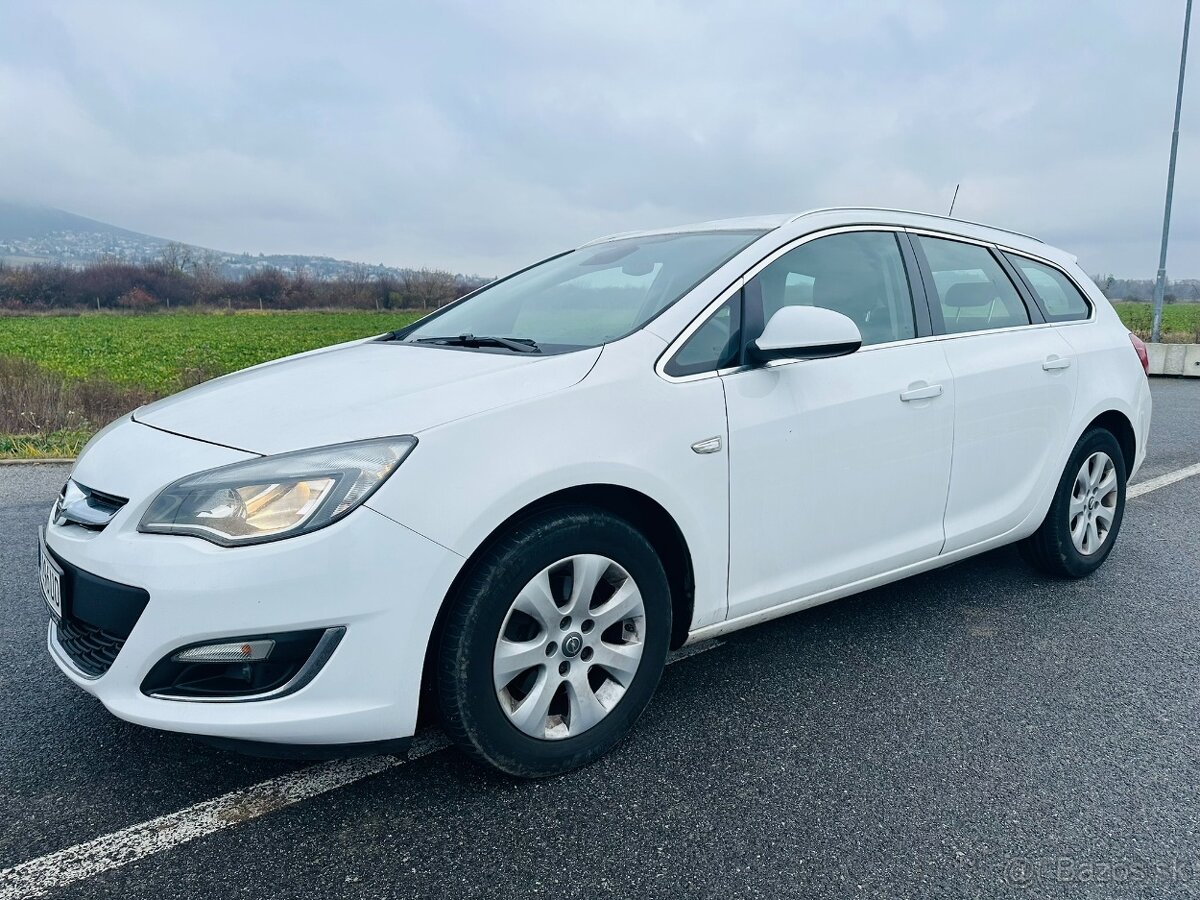 Opel Astra Sports Tourer – 1.6 diesel – výbava COSMO - 7