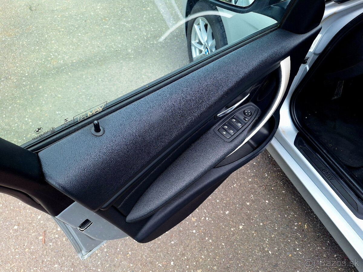 BMW Rad 3 Touring 320d A/T 135kW - 7