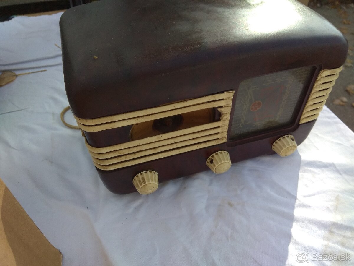 Staré rádio tesla - 7