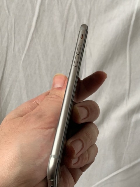 Apple iPhone 6S 64GB - 7