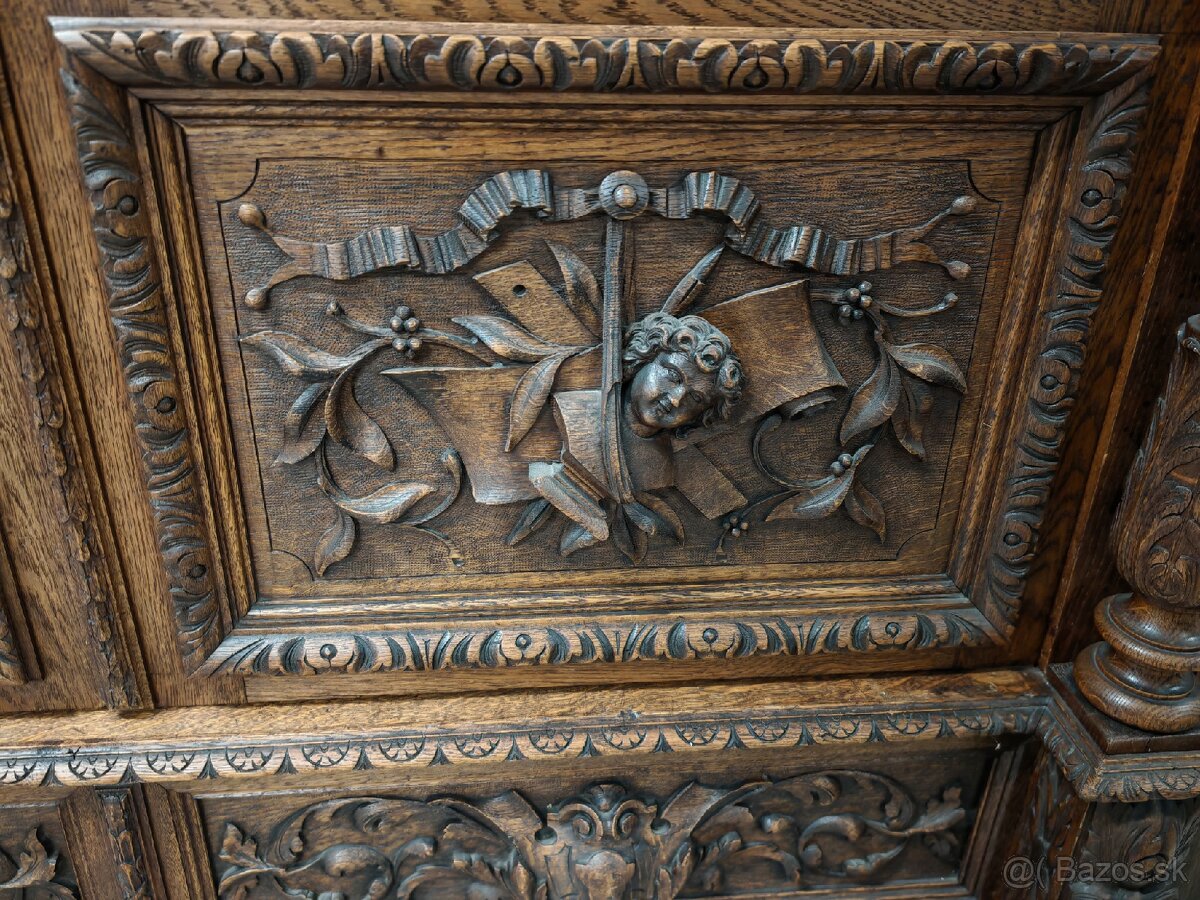 Starožitná vitrína - 7