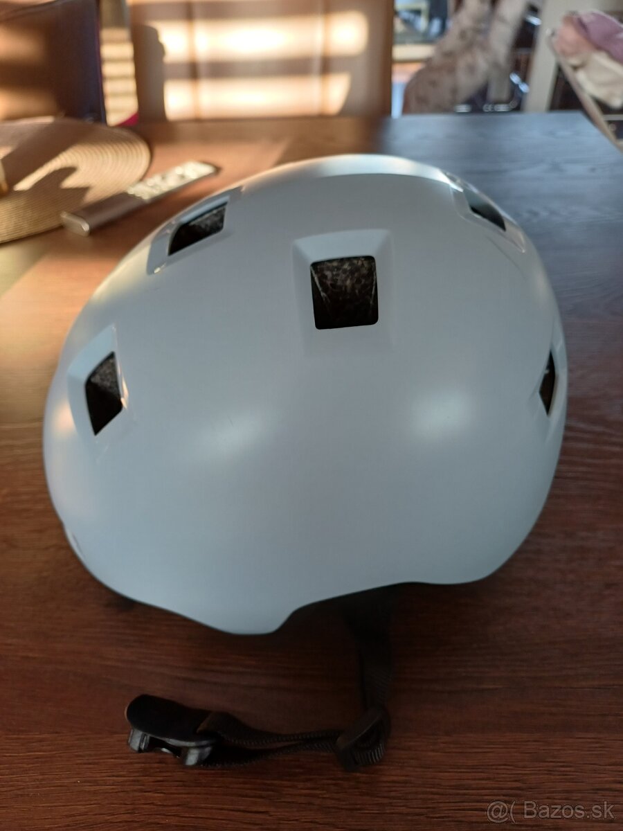 Prilba na bicykel, korčule - 7