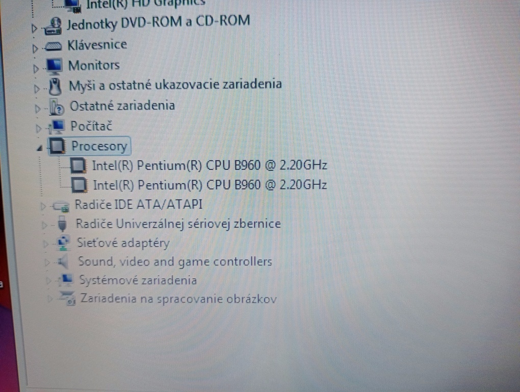 predám Fujitsu Lifebook A531 - 4gb ram - 250gb hdd - 7