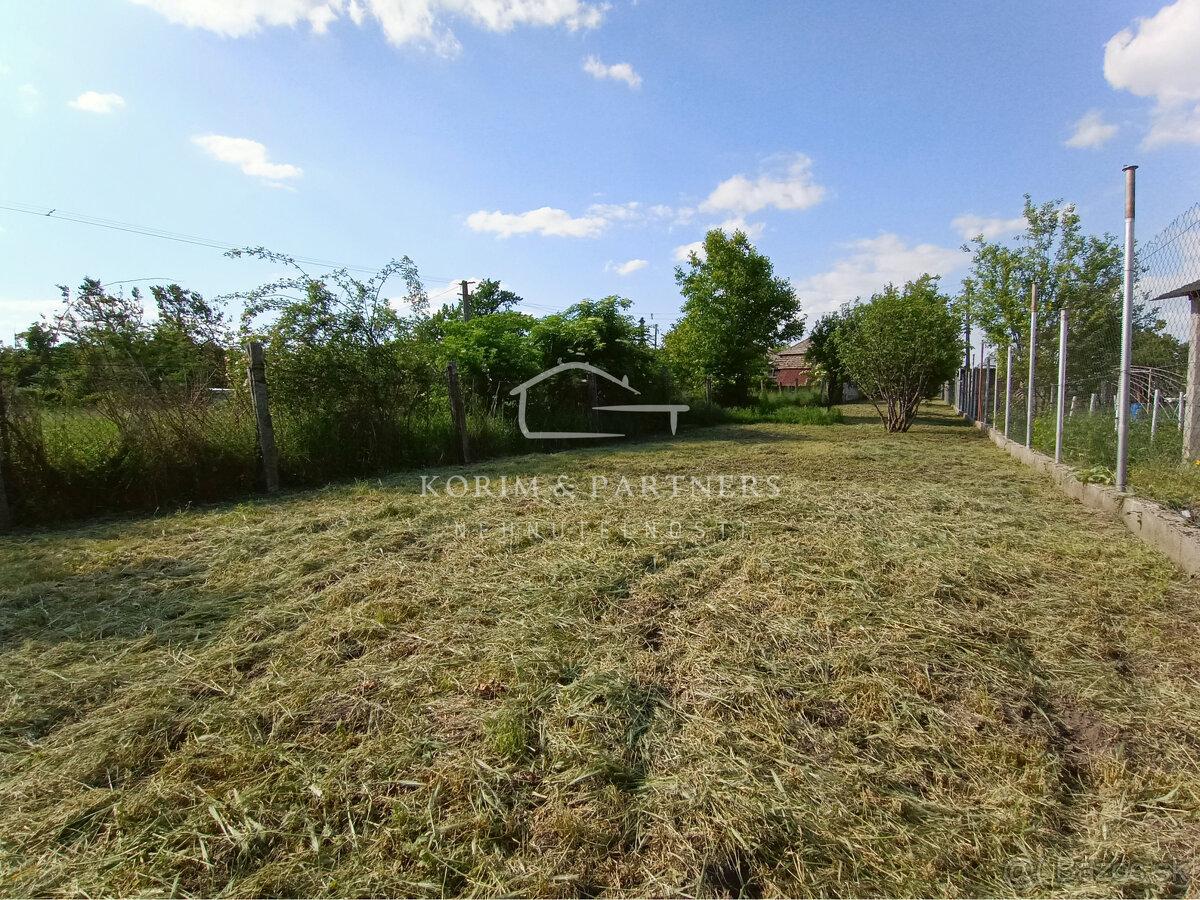 Slnečný pozemok s domom na predaj, Nová Stráž - 7