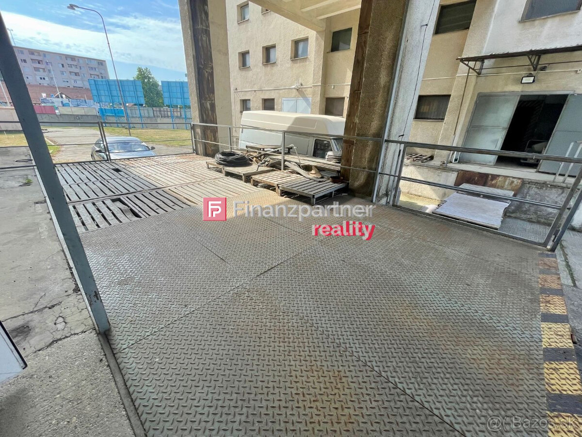 Na prenájom polyfunkčného objektu v centre mesta - 7