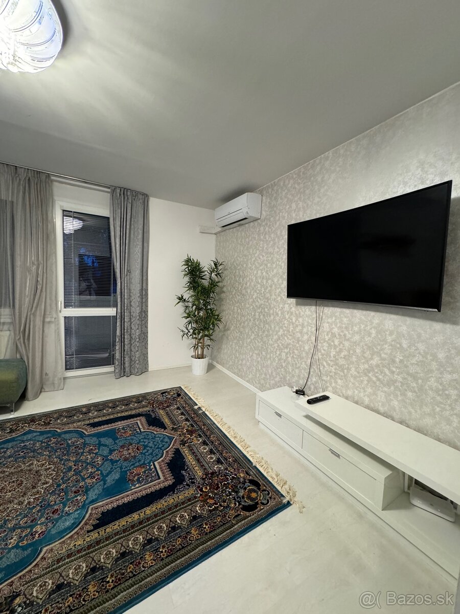 Prenájom plne zariadený 3-izbový byt na v NMnV - 7