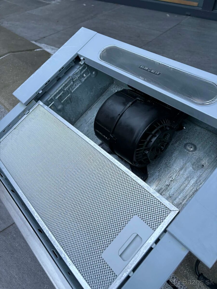 Predám kuchynský digestor MORA - 7