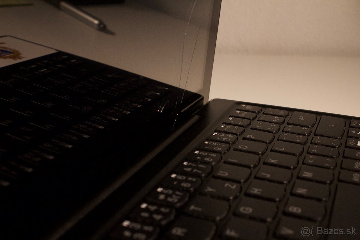 Predám Tablet/Notebook Lenovo - 7