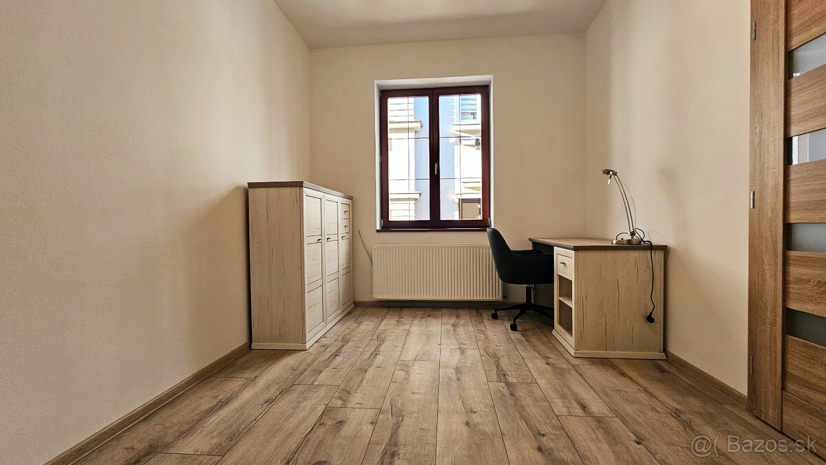 Mariánske námestie bude váš sused: novo zariadený 3-izb - 7