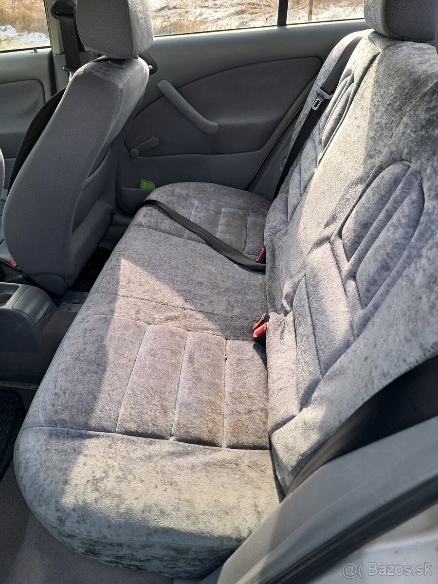 Predám skoda octavia 1.6i 55kw - 7