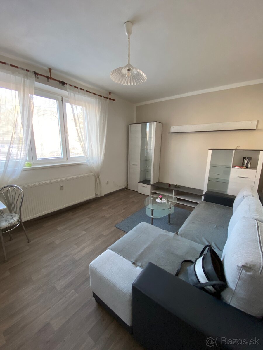 RK EXPRES- na prenájom 2 izbový byt v Handlovej. - 7