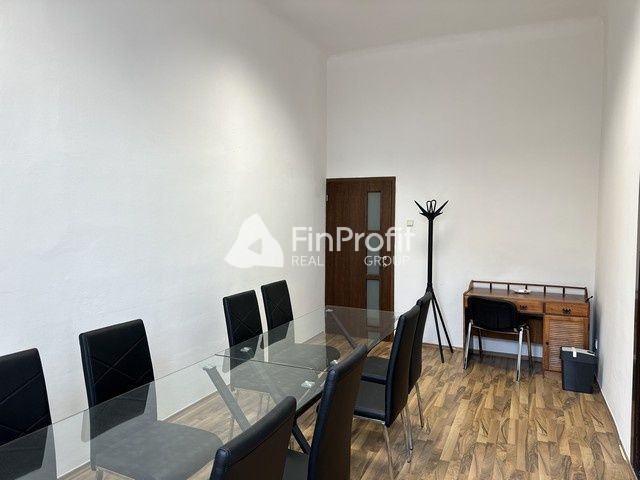 Kancelársky priestor s vlastným zázemím na prenájom - 107 m2 - 7