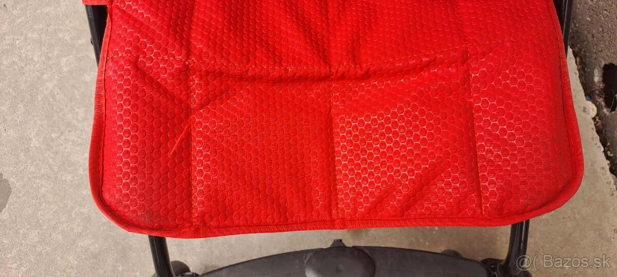 kočík Peg Pérego Pliko Mini červený - 7