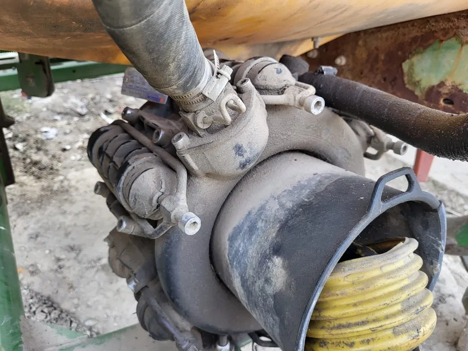 Postrekovač Amazone UF 1200 15 m, hydraulicky otváraný, počí - 7