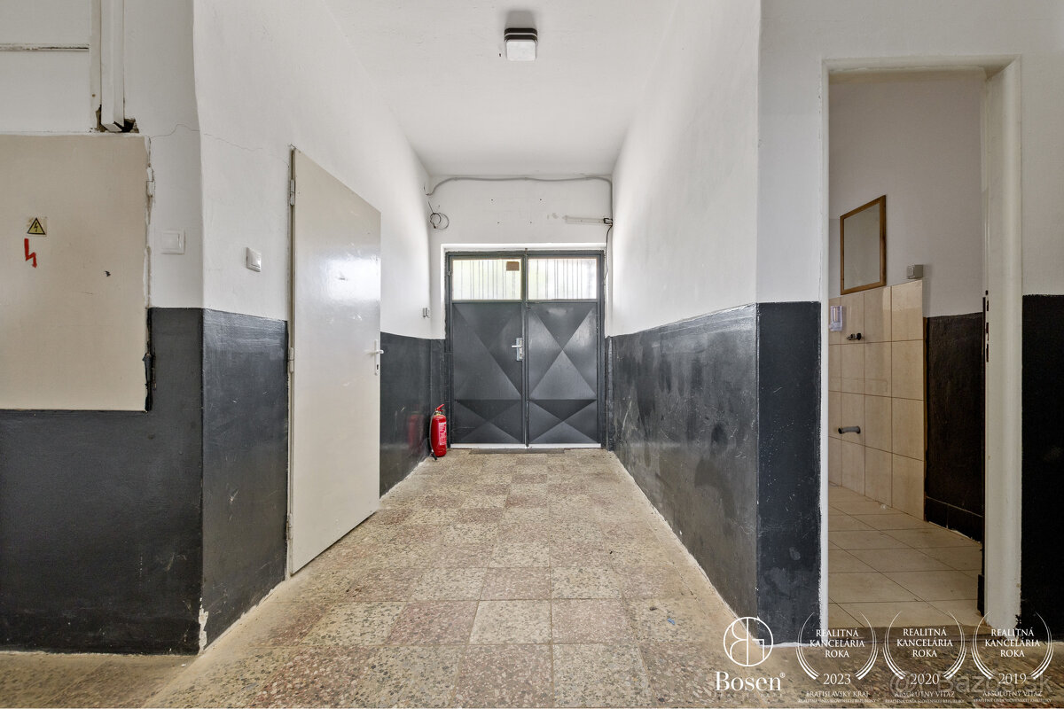BOSEN | Areál s dvoma budovami a parkovaním 10km od Trnavy - 7
