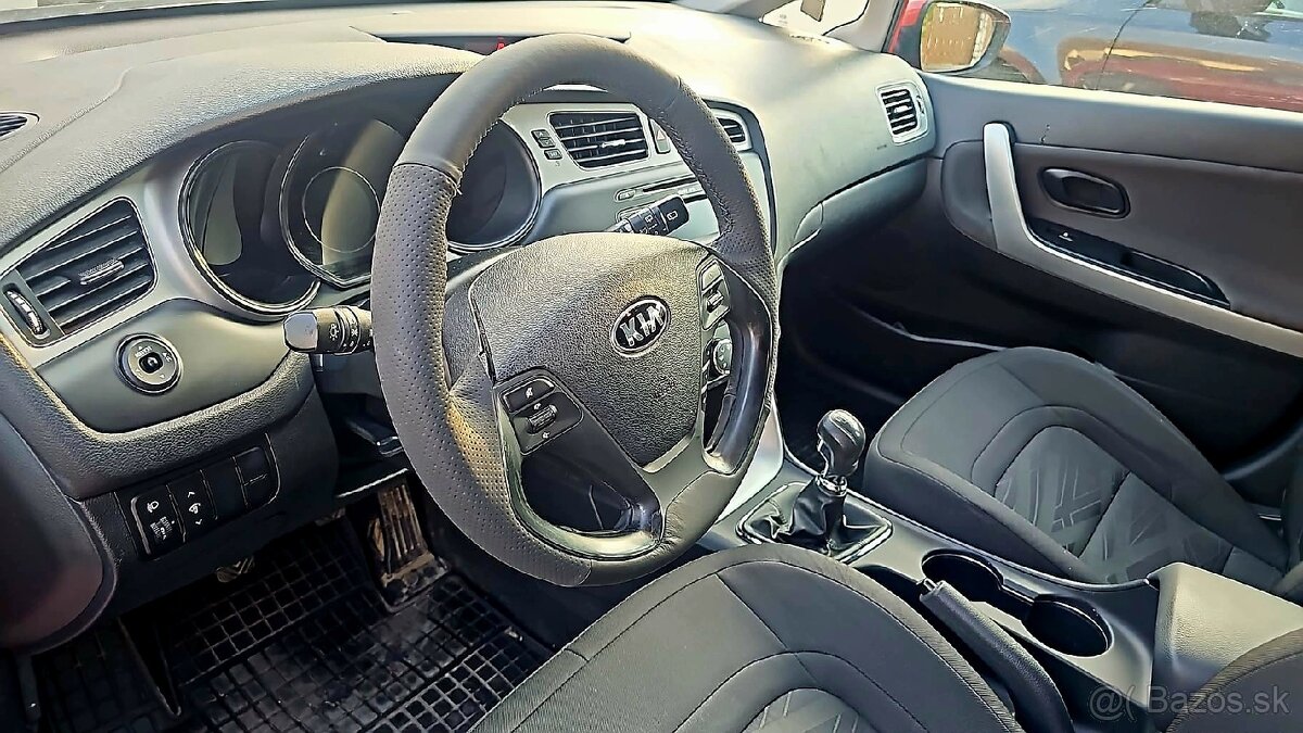 Kia ceed 1.4i - 7
